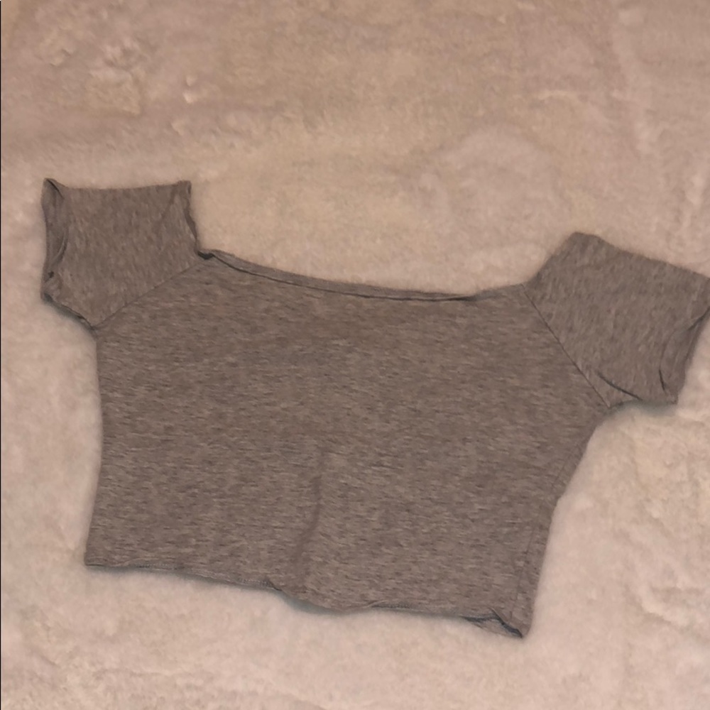 hollister off the shoulder crop top
